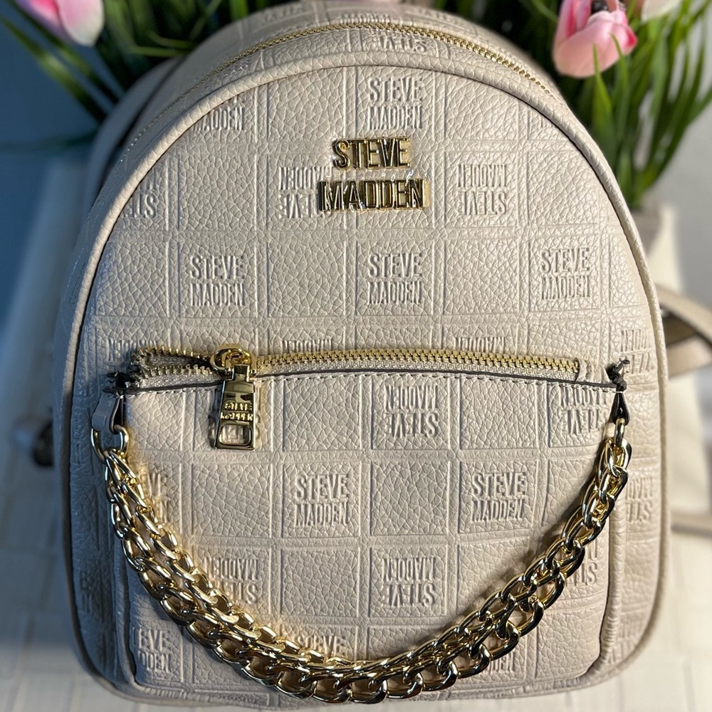 Steve Madden small Backpack( Tan and Gold)